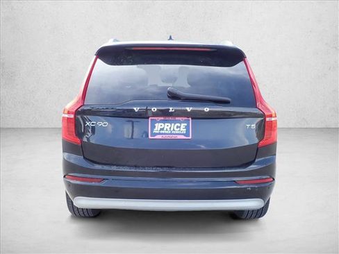 Used 2022 Volvo XC90 T5 Momentum w/ Advanced Package AWD/4WD image 3