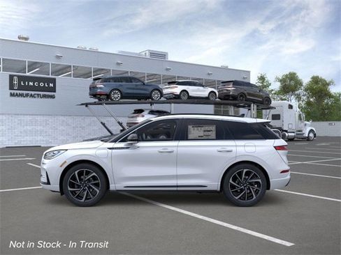 New 2026 Lincoln Corsair Grand Touring image 3