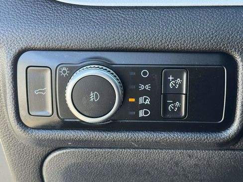 Certified 2022 Ford Explorer XLT w/ Equipment Group 202A image 16