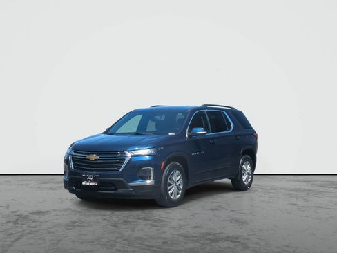 Used 2023 Chevrolet Traverse LT FWD image 4