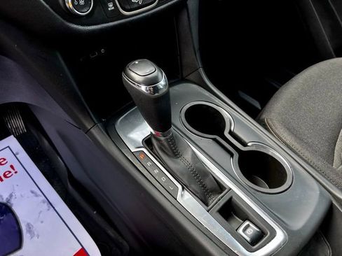 Used 2019 Chevrolet Equinox LT image 35