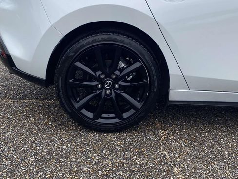 Used 2024 MAZDA MAZDA3 s image 9