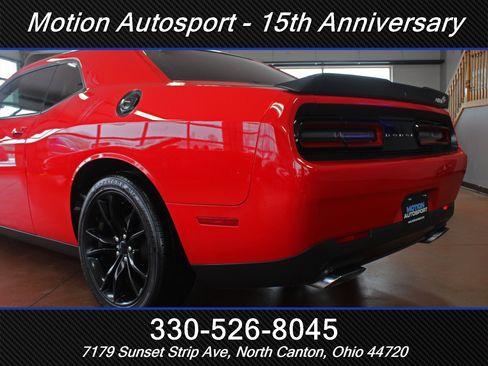 Used 2016 Dodge Challenger R/T w/ Blacktop Package image 8