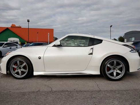 Used 2020 Nissan 370Z NISMO image 8