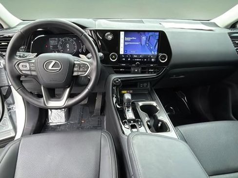 Used 2024 Lexus NX 250 FWD w/ Premium Package image 16