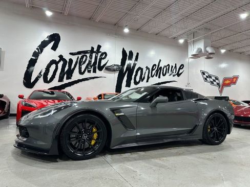 Used 2015 Chevrolet Corvette Z06 w/ 3LZ Preferred Equipment Group image 1