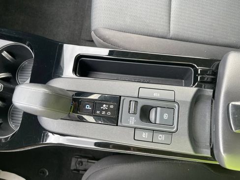 Used 2023 Toyota Prius LE FWD image 25