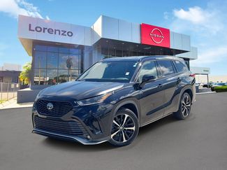 Used 2021 Toyota Highlander XSE FWD 360° Tour
