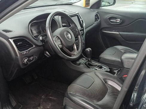 Used 2019 Jeep Cherokee Limited AWD/4WD image 5