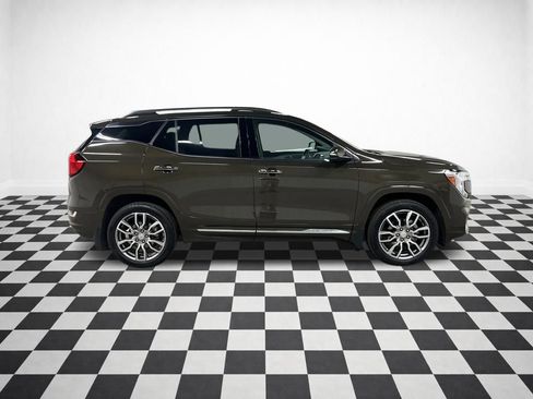 Used 2023 GMC Terrain Denali w/ Denali Premium Package image 2
