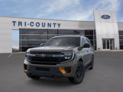 New 2026 Ford Expedition Tremor image 2