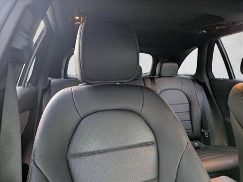 Used 2022 Mercedes-Benz GLC 300 image 14