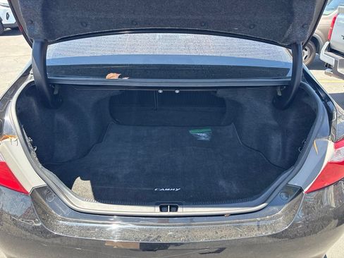 Used 2017 Toyota Camry XSE w/ Moonroof Package FWD image 12