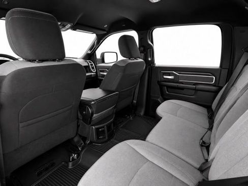 Used 2022 RAM 2500 Big Horn AWD/4WD image 17