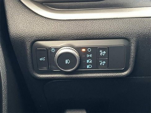 Used 2020 Ford Explorer XLT w/ Equipment Group 202A image 31