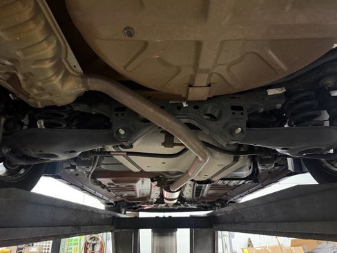 Used 2011 Ford Taurus SEL FWD image 20
