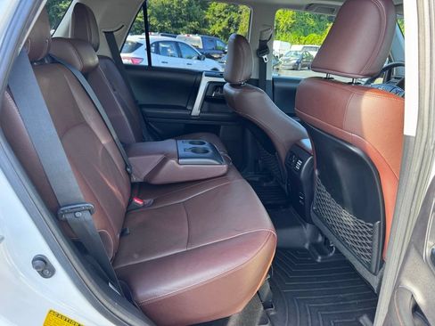 Used 2015 Toyota 4Runner Limited AWD/4WD image 30