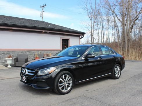 Used 2016 Mercedes-Benz C 300 4MATIC Sedan image 11