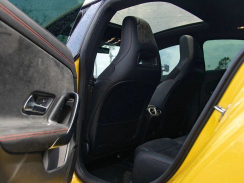 Used 2023 Mercedes-Benz CLA 250 w/ AMG Line image 25