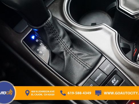 Used 2024 Toyota Camry SE w/ Audio Upgrade Package FWD image 24