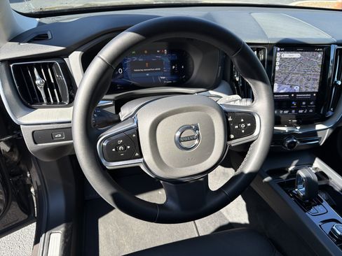 Certified 2025 Volvo XC60 B5 Plus image 15