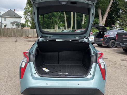 Used 2018 Toyota Prius Two w/ Prius Two Safety Plus Package FWD image 8