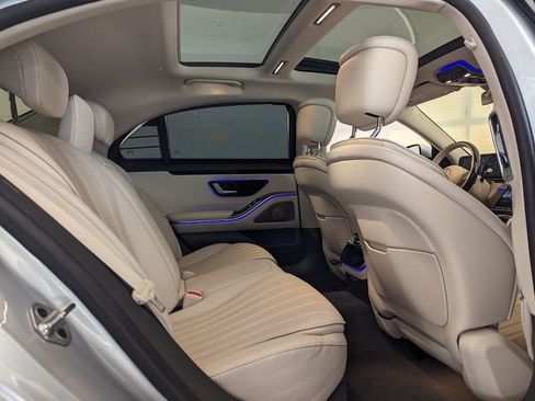 Used 2023 Mercedes-Benz S 500 S 500 image 17