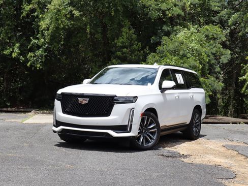 Used 2021 Cadillac Escalade Sport w/ Driver Assist Tech Package AWD/4WD image 2