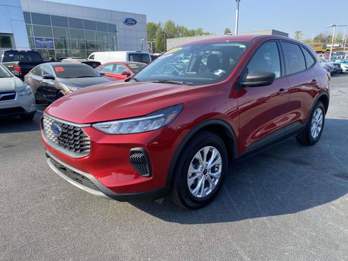 Used 2025 Ford Escape Active FWD image 3