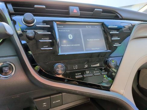 Used 2019 Toyota Camry SE w/ Convenience Package FWD image 20