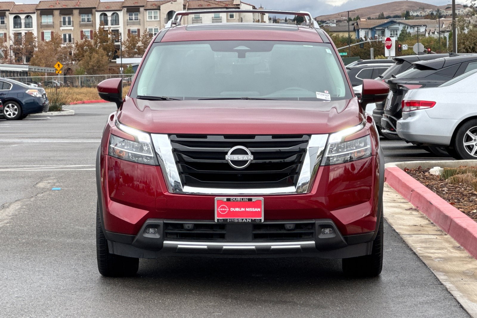 Certified 2023 Nissan Pathfinder SL w/ SL Premium Package FWD image 9