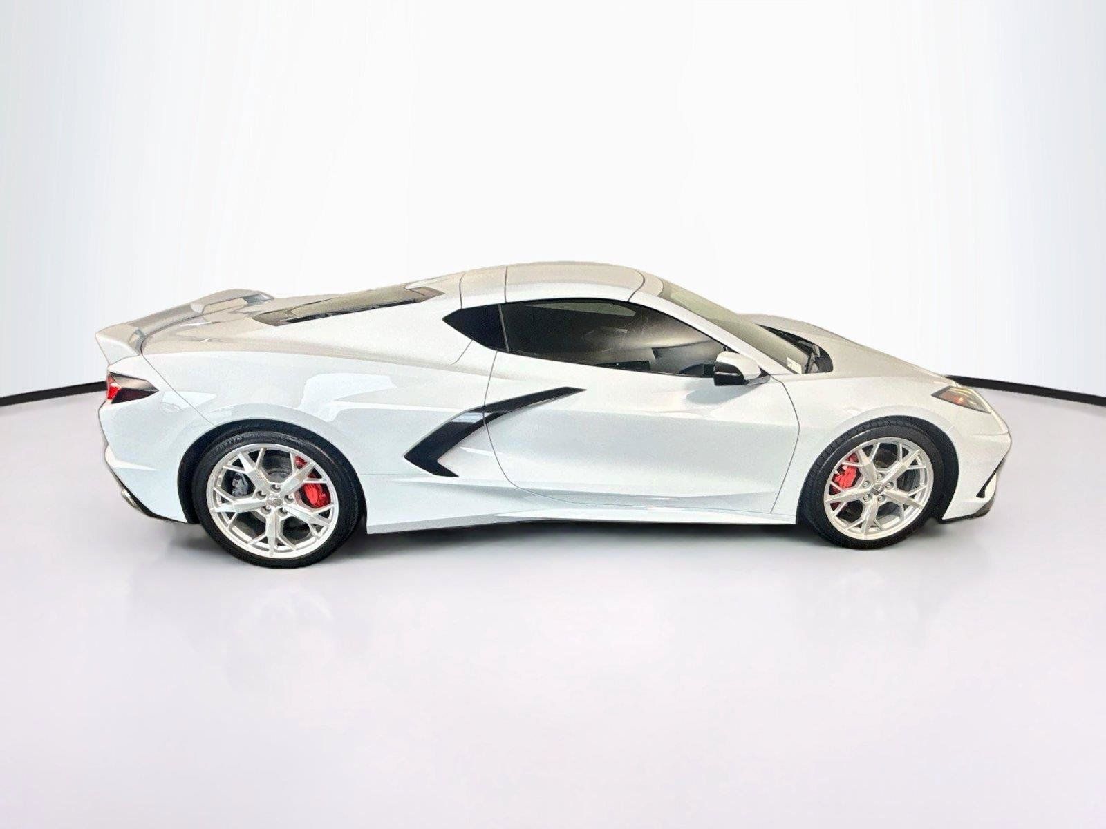Used 2021 Chevrolet Corvette Stingray Preferred Cpe w/ Z51 Performance Package RWD image 6