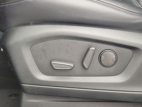 Used 2020 Ford Explorer XLT w/ Equipment Group 202A RWD image 17