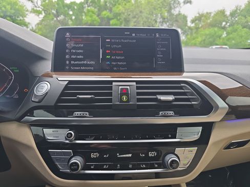 Used 2021 BMW X4 xDrive30i AWD/4WD image 17