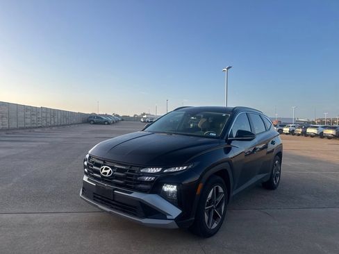 Used 2025 Hyundai Tucson SEL FWD image 8