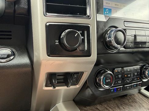 Used 2019 Ford F250 Lariat w/ Lariat Ultimate Package RWD image 31