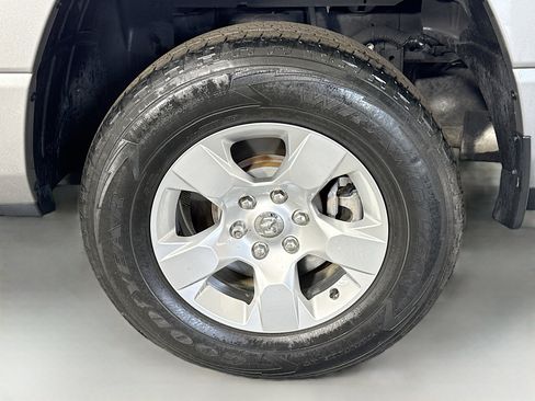 Used 2019 RAM 1500 Big Horn image 37