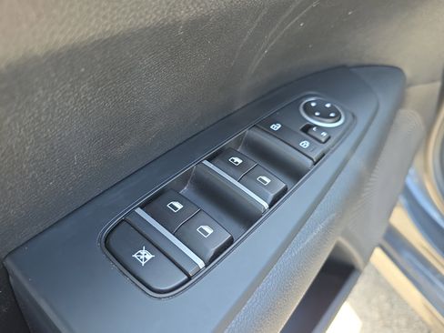 Used 2024 Kia Forte LXS image 18