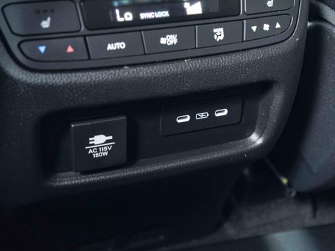 Used 2024 Honda Pilot Elite image 42