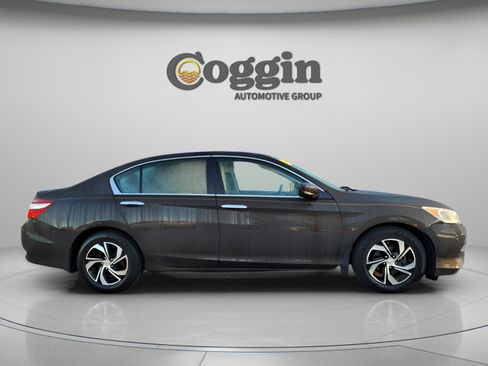 Used 2016 Honda Accord LX image 4