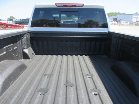 New 2026 GMC Sierra 3500 Denali Ultimate AWD/4WD image 7