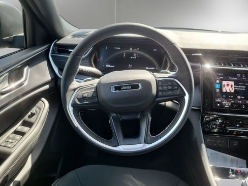 New 2025 Jeep Grand Cherokee L Laredo w/ Luxury Tech Group I image 13