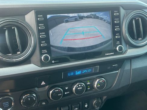 Used 2021 Toyota Tacoma TRD Off-Road image 23