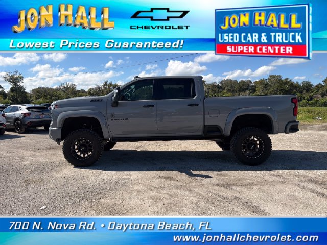 Used 2024 Chevrolet Silverado 2500 LTZ w/ LTZ Plus Package AWD/4WD image 4
