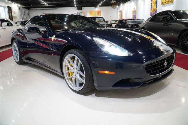 Used 2012 Ferrari California RWD image 1