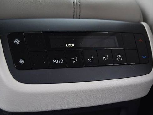 Certified 2024 Nissan Pathfinder SL image 26