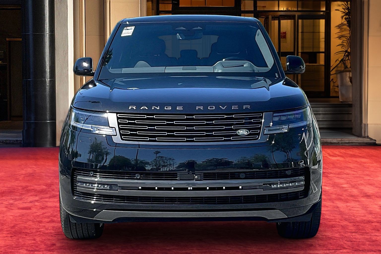 New 2026 Land Rover Range Rover Long Wheelbase SE AWD/4WD image 3