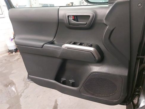 Used 2023 Toyota Tacoma 4x4 Double Cab image 27