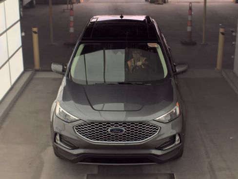Used 2024 Ford Edge SEL w/ Convenience Package AWD/4WD image 2