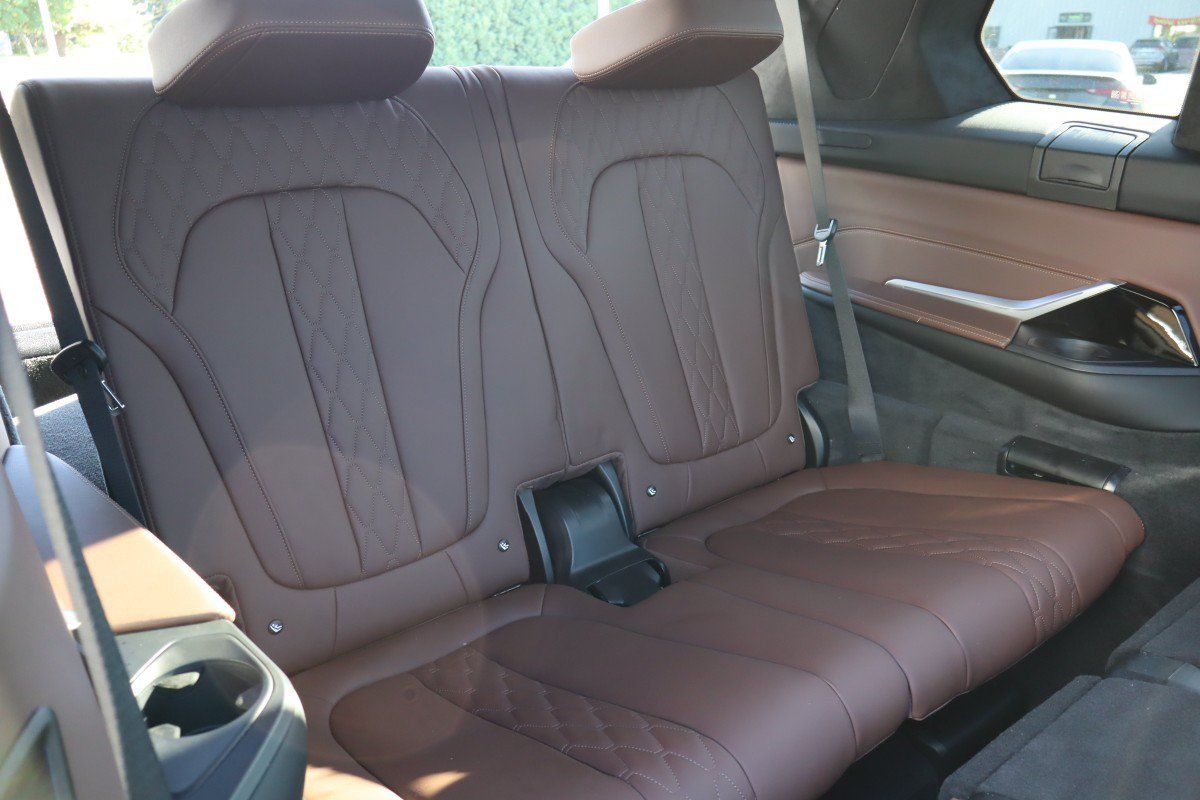Used 2026 BMW X7 M60i AWD/4WD image 30